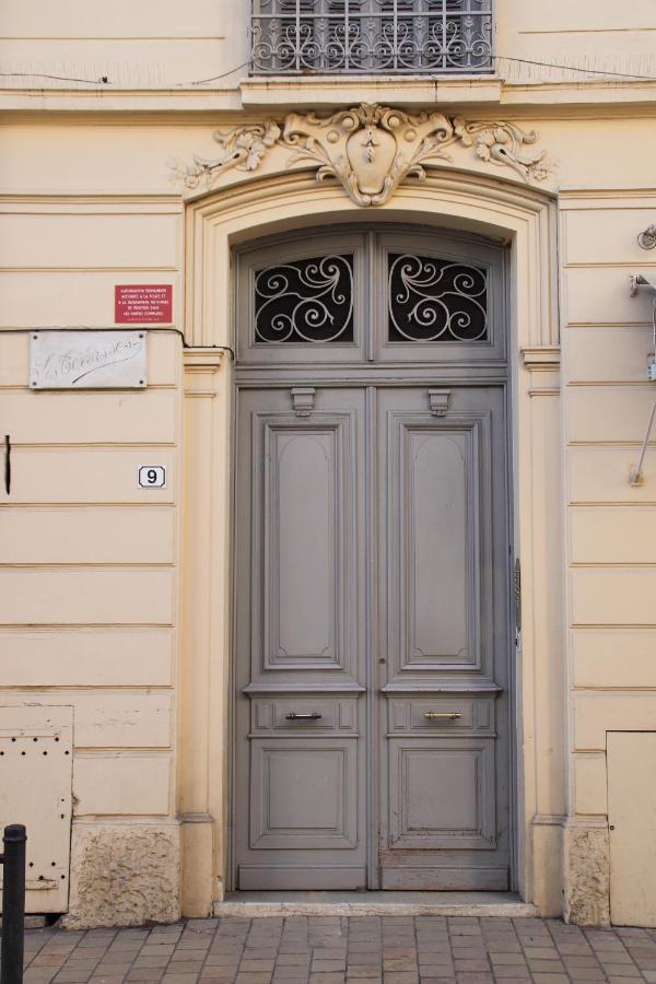 Superbe Studio Au Centre De Vence Apartment Exterior photo