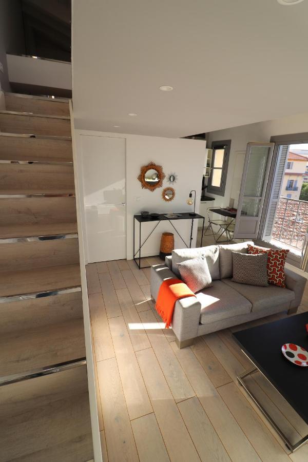 Superbe Studio Au Centre De Vence Apartment Exterior photo